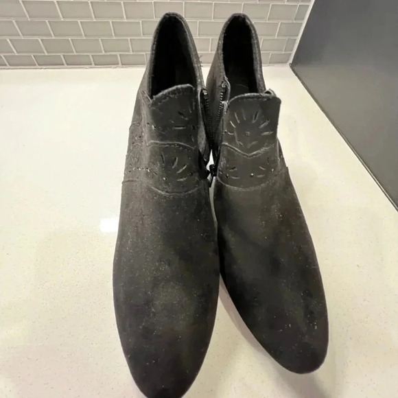 Karen Scott Black Ankle Boots Size 10 - Picture 6 of 10